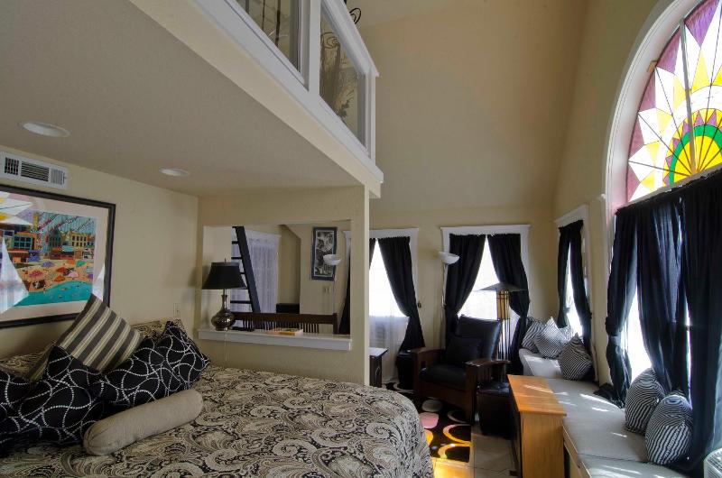 The Apartment image 4