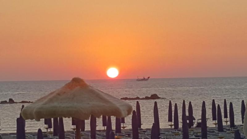 Apartment with Sea View image 3