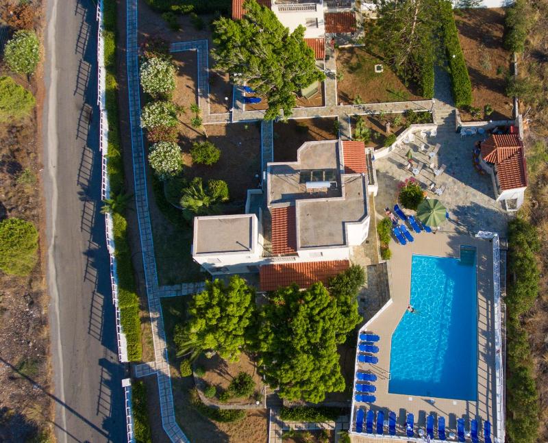 Panorama-Seaview Studios & Apartments - image 3
