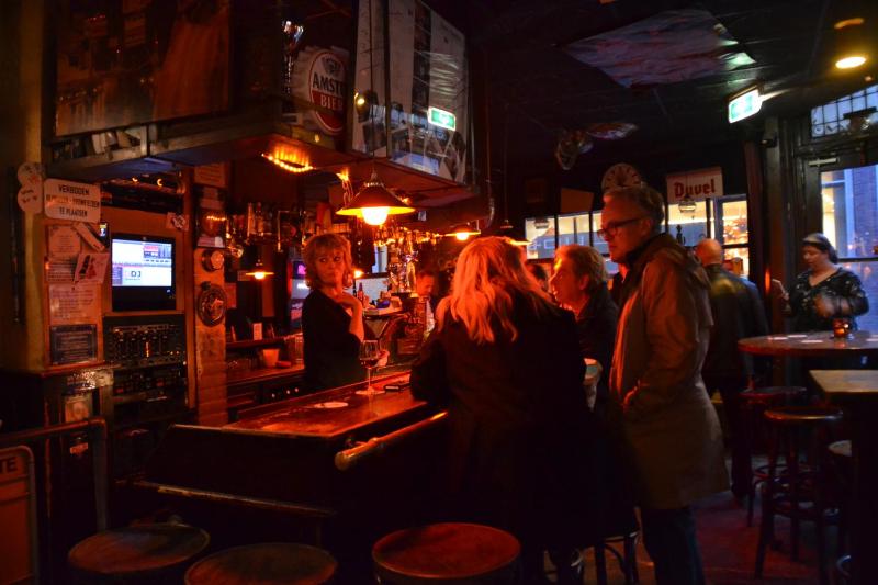 One-Bedroom Apartment image 3