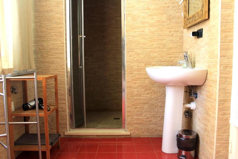 Family Room Private External Bathroom image 3