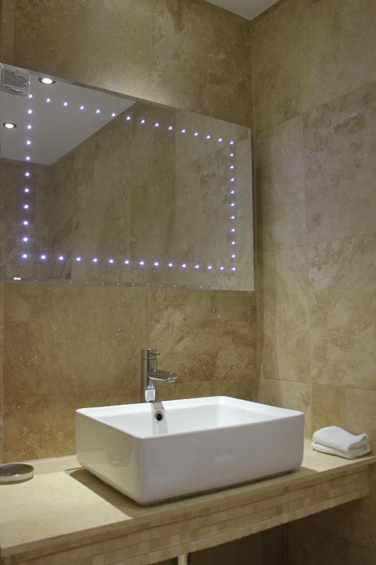 Junior Suite image 2