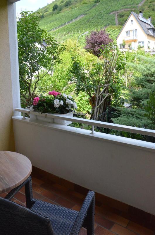 Double Room with Balcony image 3