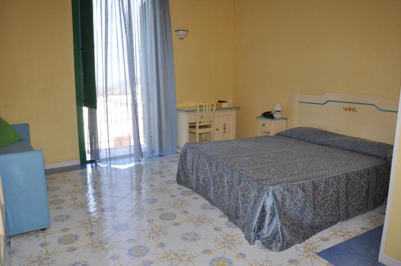 Triple Room image 4