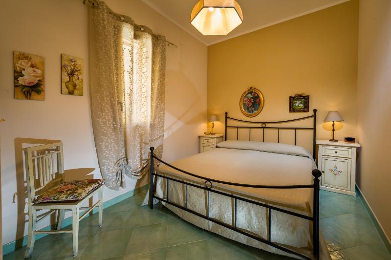 One-Bedroom House image 4