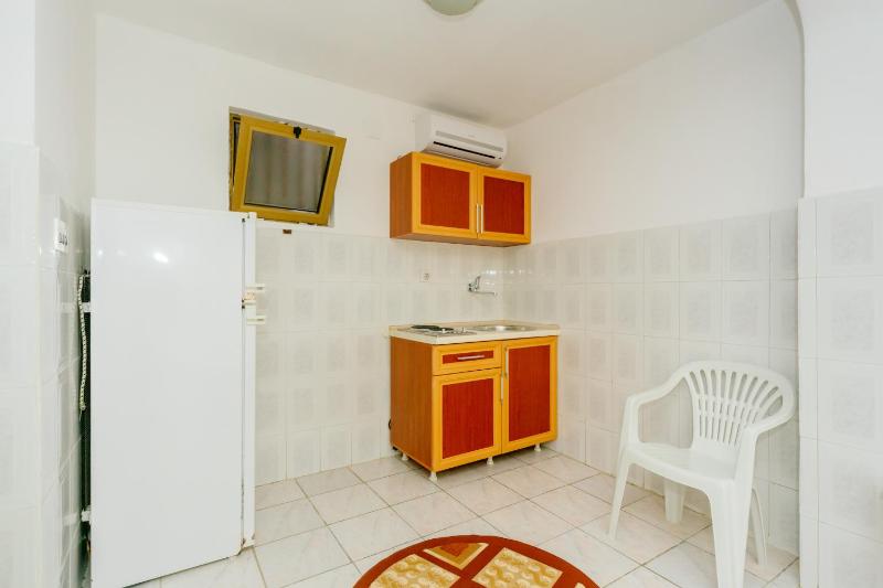 Apartment - Ground Floor image 4