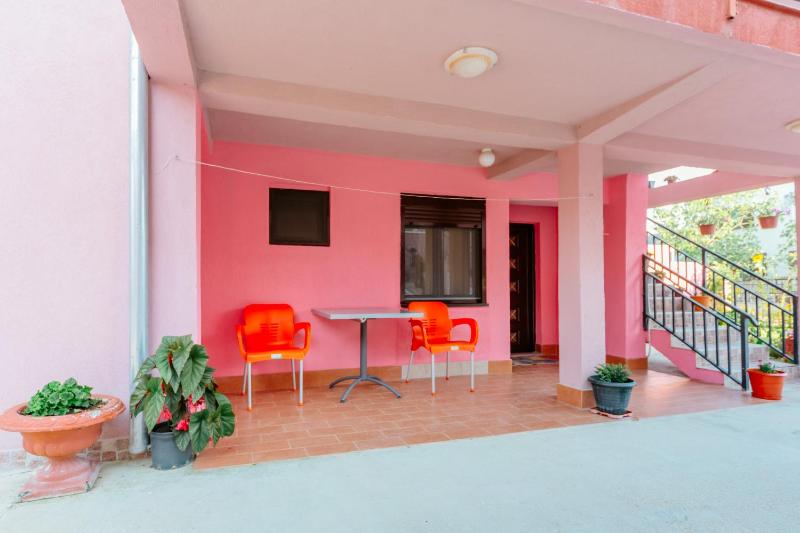 Apartment image 3