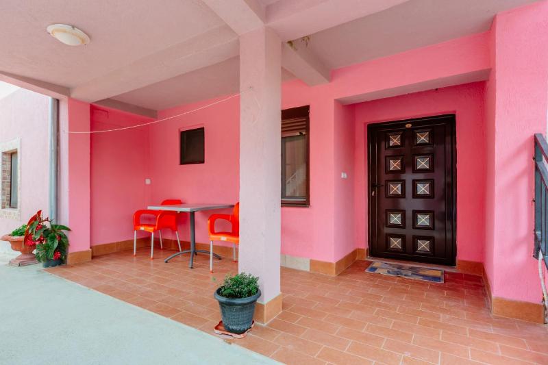 Apartment image 2