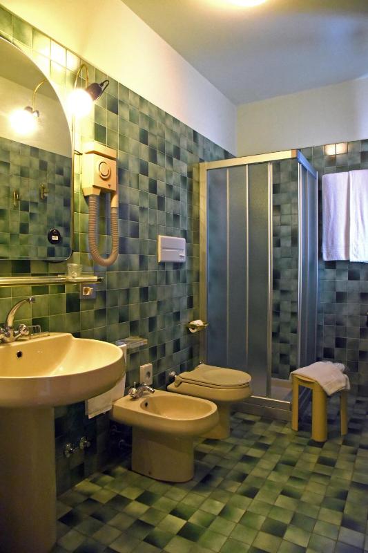 Superior Twin Room image 2