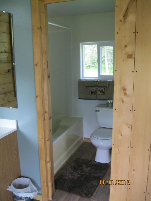 Deluxe Double Room with Bath image 2