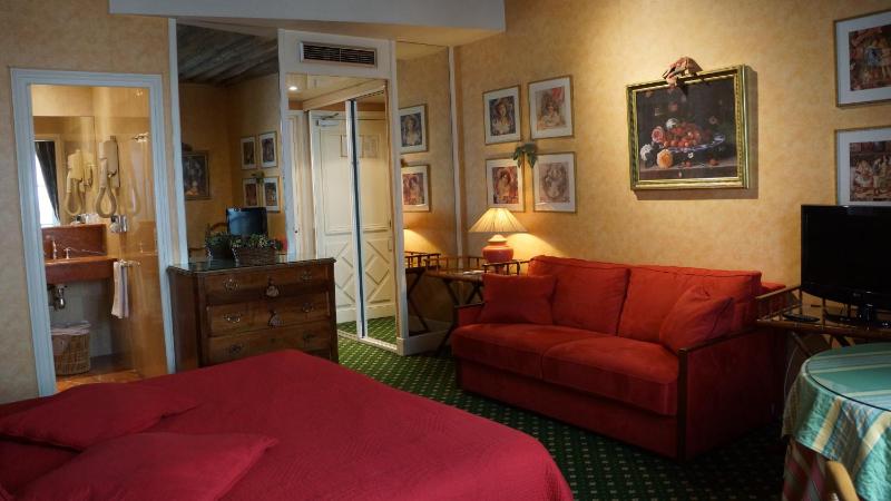Le Relais Médicis - image 8