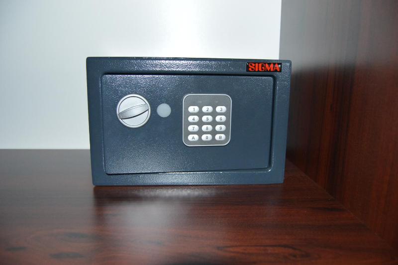 Double Room with Private Bathroom image 4