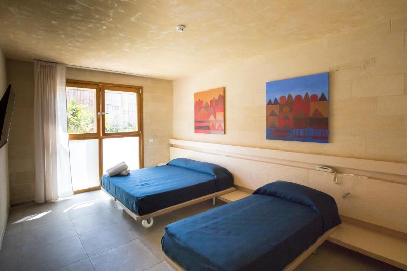 Superior Triple Room image 1