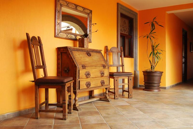 Hotel Morales Historical & Colonial Downtown Core - image 3