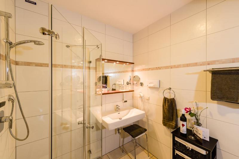 Double Room image 1