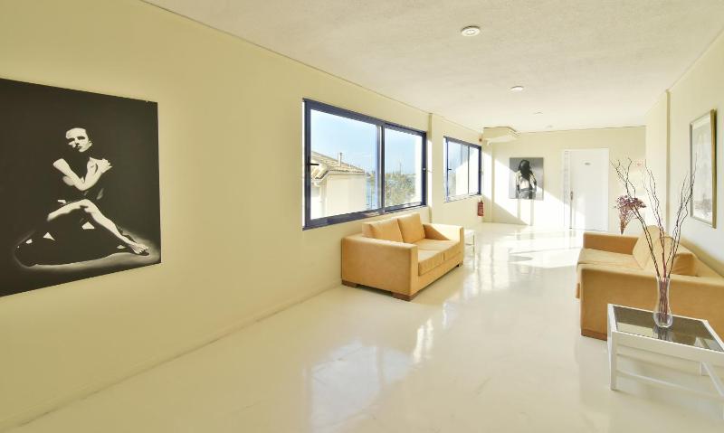 Double or Twin Room image 2