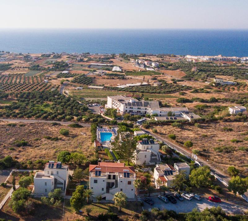 Panorama-Seaview Studios & Apartments - image 11