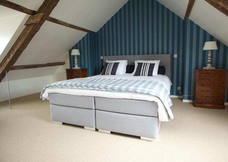 Suite with City View image 2