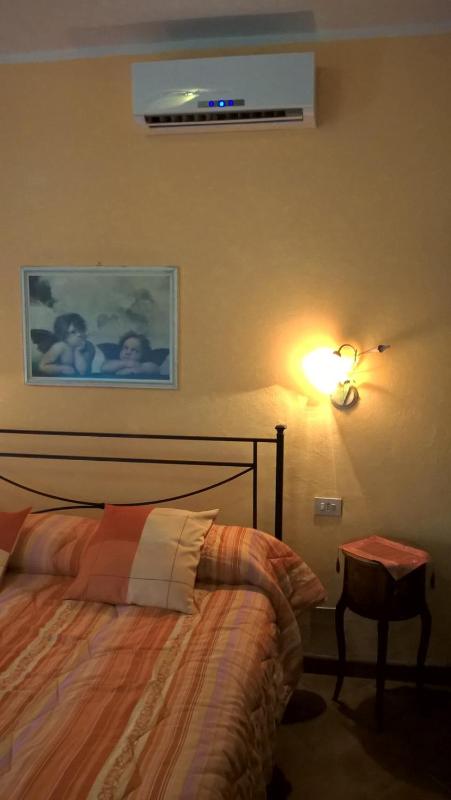 One-Bedroom Apartment image 3