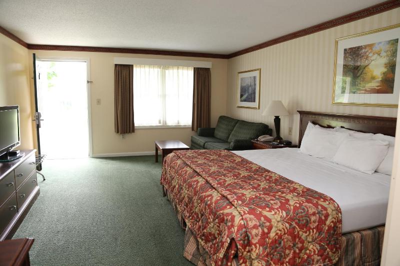 King Room with Sofa Bed image 2