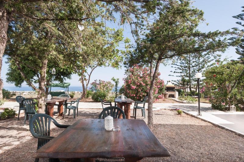 Panorama-Seaview Studios & Apartments - image 6