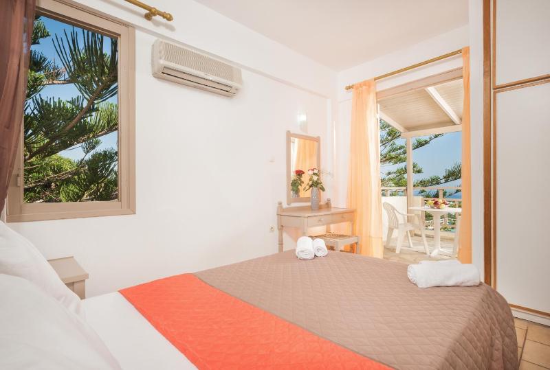 Panorama-Seaview Studios & Apartments - image 34