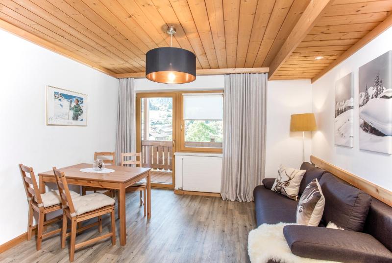 Apartment with Mountain View image 3