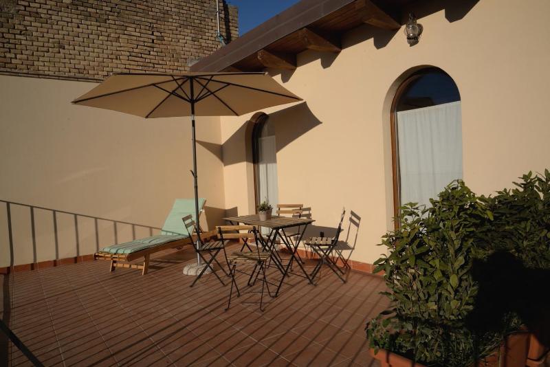 Deluxe Triple Room with Sea View image 2