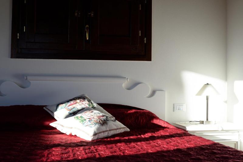 Superior Triple Room with Sea View image 3