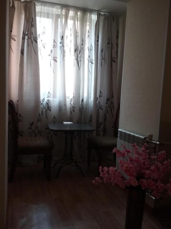 Twin Room image 3