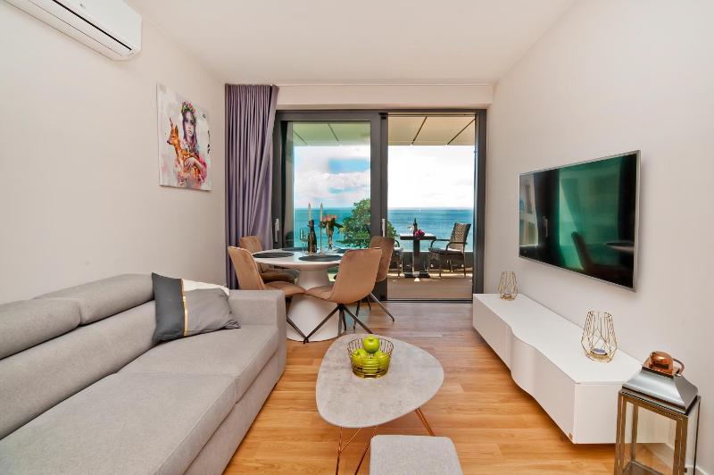 One-Bedroom Apartment with Sea View - Mickiewicza 7/32 image 4