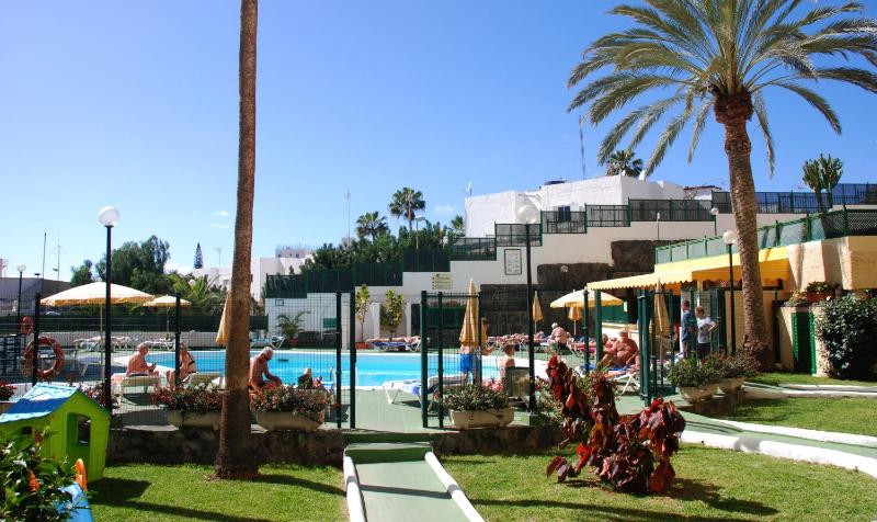 Apartamentos Las Dunas - image 10