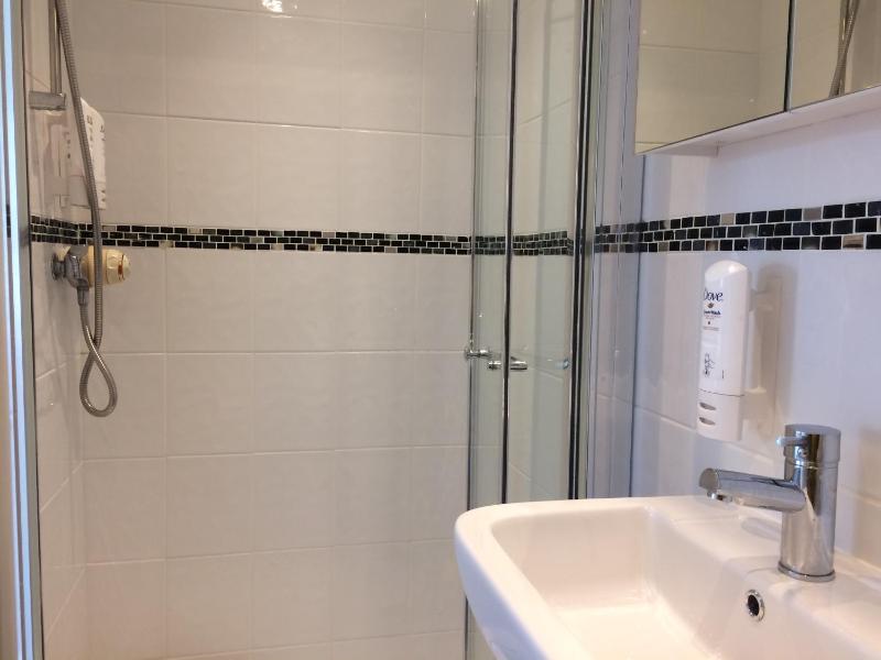 Premier Double Room - Single Use image 2