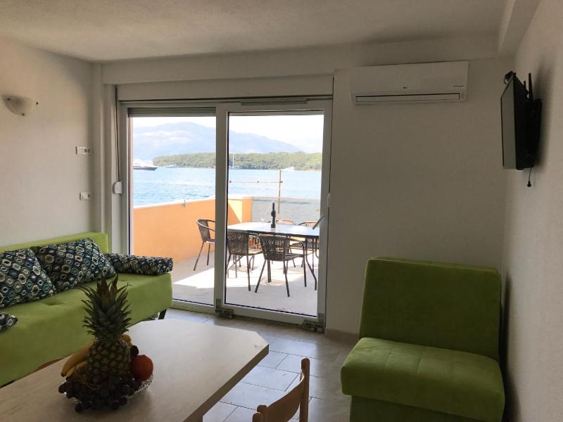 Apartment with Sea View image 2