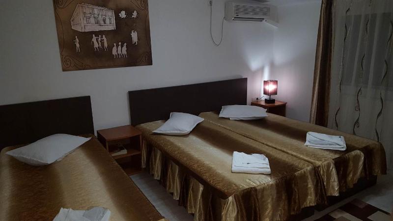 Triple Room image 2