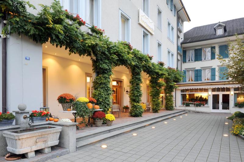 Apartment with Garden image 3
