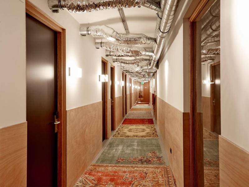 Q-Factory Hotel - image 6