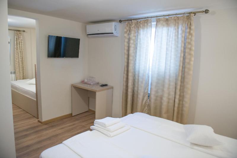 Triple Room image 1