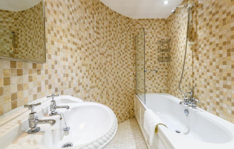 Turret Suite image 3