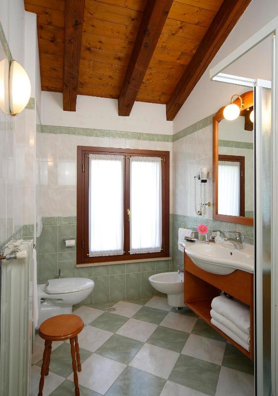 Double Room (1 Adult) image 3