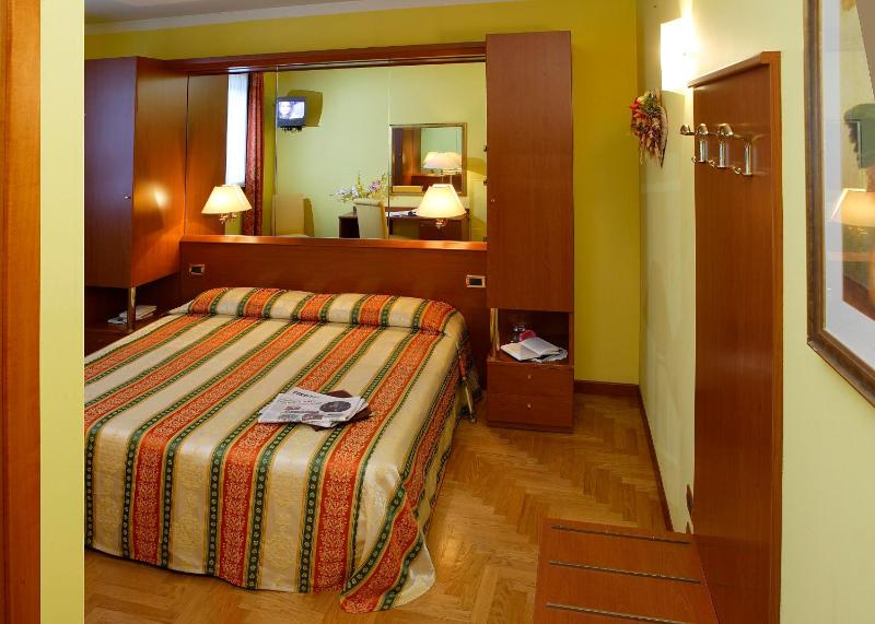 Double Room (1 Adult) image 4