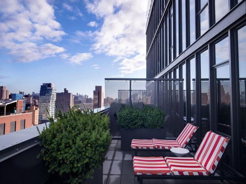 King Suite with Terrace image 4