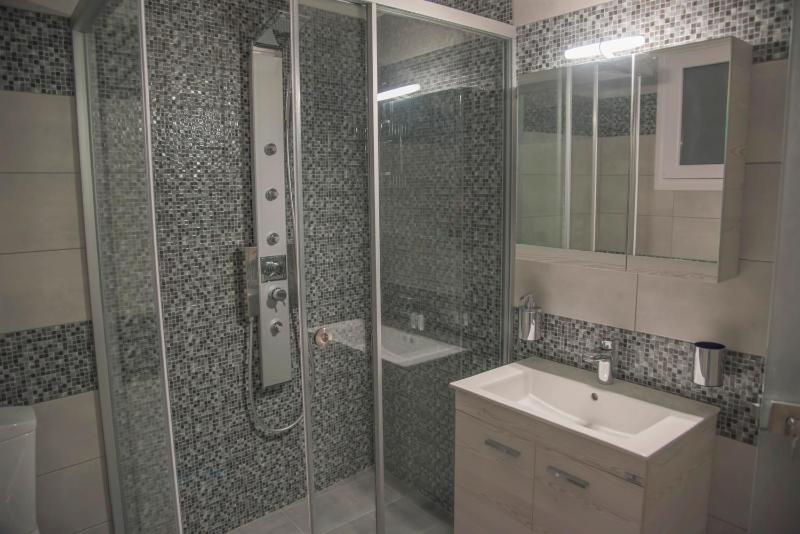 Two-Bedroom Suite image 2