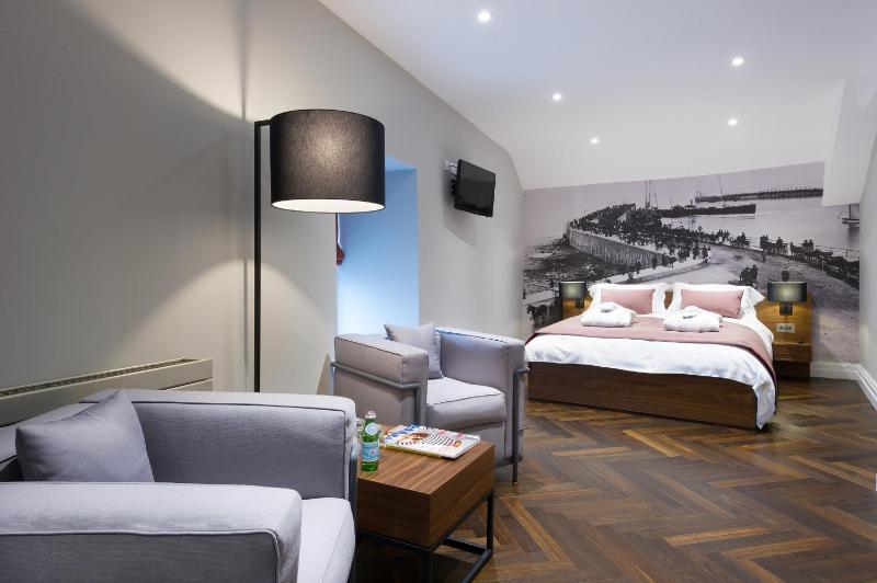 Business Club Suite image 4
