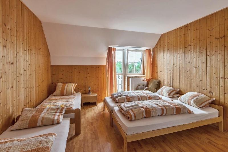 Quadruple Room image 3