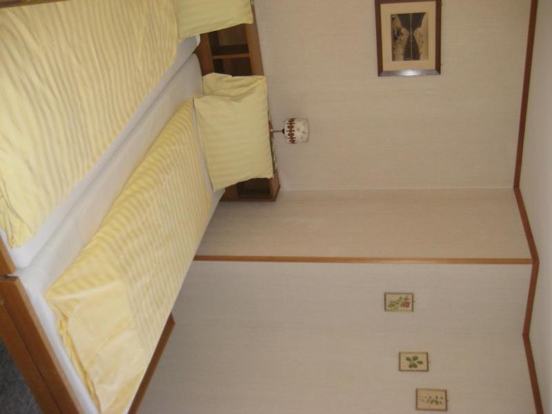 Double Room image 3