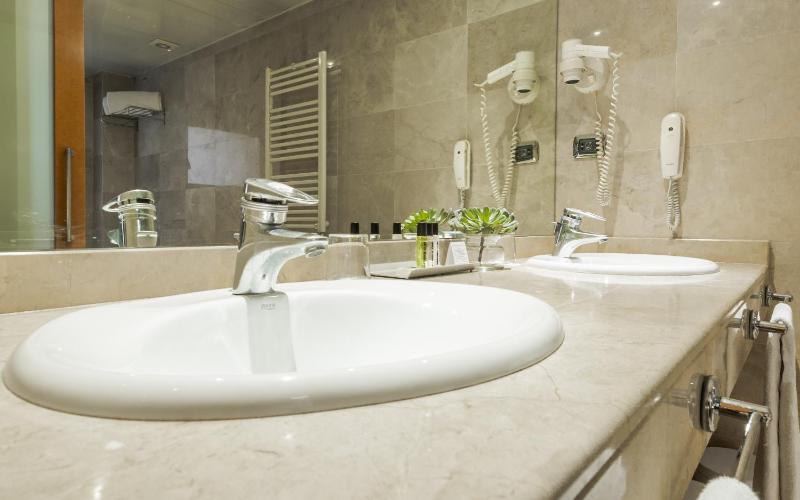 Apartment (2 Adults) image 4