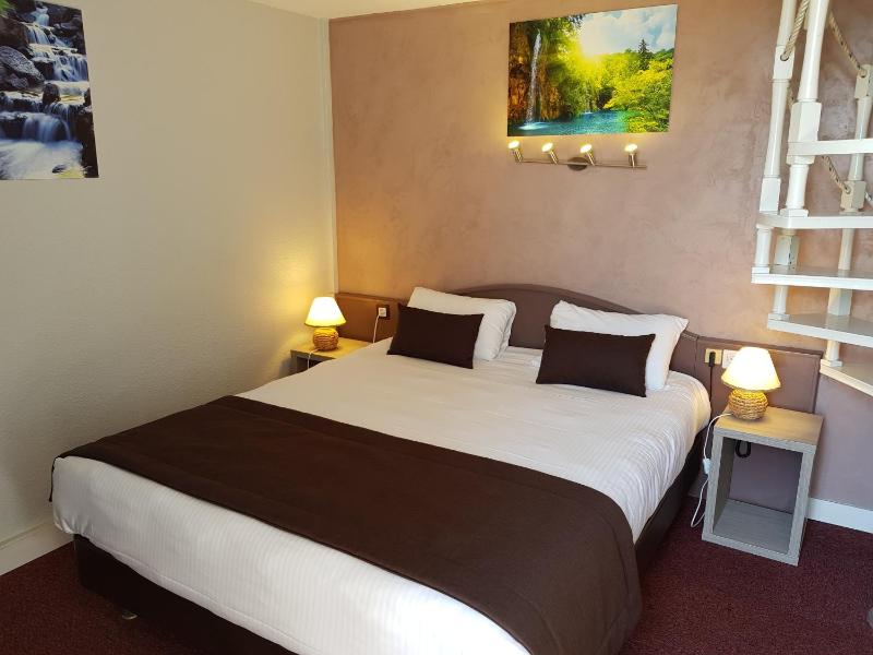 Hôtel Port Beach - image 49