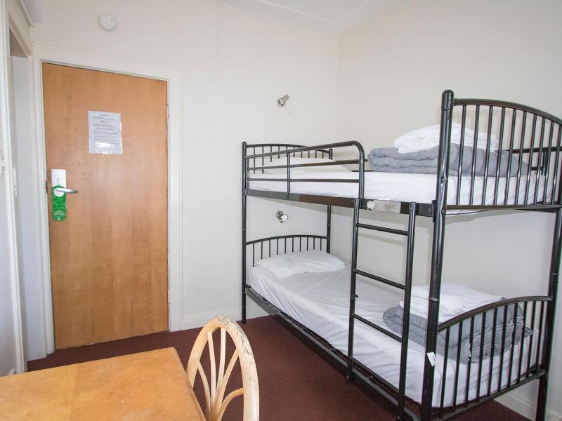 Hotel Waterloo & Backpackers - image 44