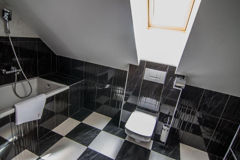 Suite image 2